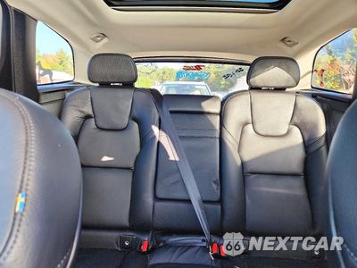 Zdjęcie 10 z 13 samochodu: 2020 VOLVO XC60 T5 MOMENTUM VIN:YV4102RKXL1576517 - miniatura