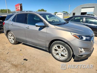 Czwarte zdjęcie samochodu z boku: 2018 CHEVROLET EQUINOX PREMIER VIN:3GNAXMEV0JS613197 - miniatura