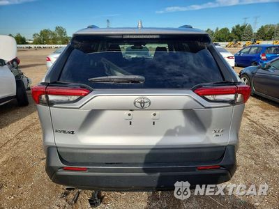 Zdjęcie 6 z 13 samochodu: 2019 TOYOTA RAV4 XLE VIN:2T3P1RFV4KW046030 - miniatura