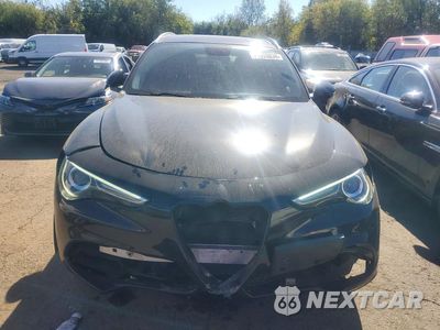Piąte zdjęcie samochodu w środku: 2019 ALFA ROMEO STELVIO VIN:ZASPAKAN0K7C72163 - miniatura