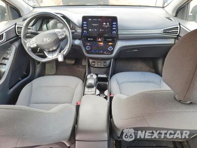 Zdjęcie 8 z 12 samochodu: 2021 HYUNDAI IONIQ SE VIN:KMHC75LJ3MU077109 - miniatura