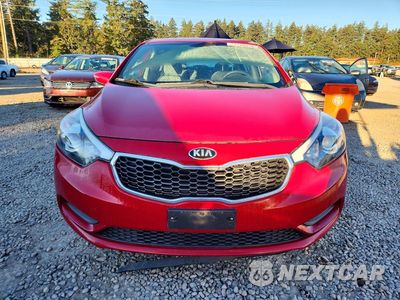 Piąte zdjęcie samochodu w środku: 2016 KIA FORTE LX VIN:KNAFX4A61G5590154 - miniatura