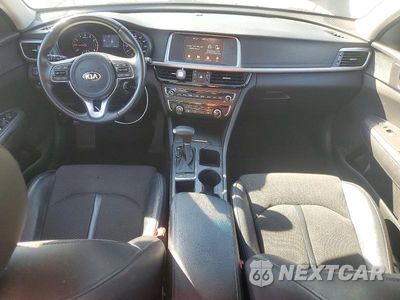 Zdjęcie 8 z 12 samochodu: 2018 KIA OPTIMA S VIN:5XXGT4L30JG202758 - miniatura