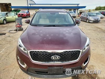 Piąte zdjęcie samochodu w środku: 2017 KIA SORENTO LX V6 VIN:5XYPGDA5XHG224622 - miniatura