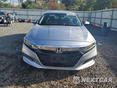 Piąte zdjęcie samochodu w środku: 2018 HONDA ACCORD LX VIN:1HGCV1F19JA082585 - miniatura