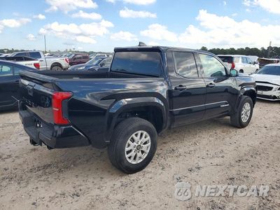 Trzecie zdjęcie samochodu z tyłu: 2025 TOYOTA TACOMA SR5 VIN:3TYKB5FN0ST019686 - miniatura