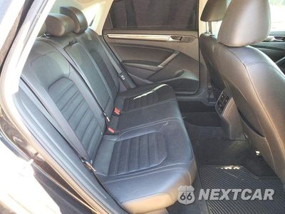 Zdjęcie 10 z 13 samochodu: 2017 VOLKSWAGEN PASSAT SEL PREMIUM VIN:1VWCT7A36HC068073 - miniatura