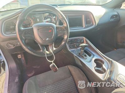 Zdjęcie 8 z 12 samochodu: 2018 DODGE CHALLENGER SXT VIN:2C3CDZAG0JH298276 - miniatura