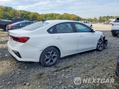 Trzecie zdjęcie samochodu z tyłu: 2021 KIA FORTE LXS VIN:3KPF24AD7ME284589 - miniatura
