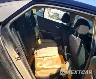 Zdjęcie 10 z 12 samochodu: 2018 KIA RIO LX VIN:3KPA24AB0JE072704 - miniatura