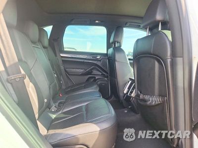 Zdjęcie 10 z 12 samochodu: 2014 PORSCHE CAYENNE VIN:WP1AA2A22ELA96201 - miniatura