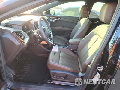 Zdjęcie 7 z 13 samochodu: 2025 AUDI Q4 E-TRON PREMIUM VIN:WA1KUBFZ9SP062323 - miniatura
