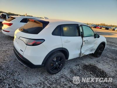 Trzecie zdjęcie samochodu z tyłu: 2026 HONDA HR-V SPORT VIN:3CZRZ1H58TM721908 - miniatura
