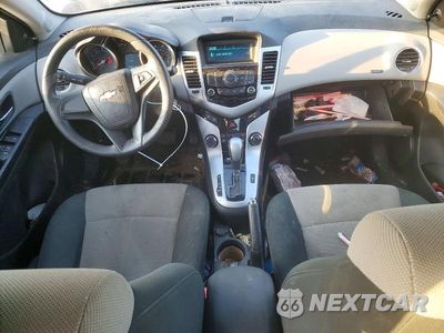 Zdjęcie 8 z 12 samochodu: 2011 CHEVROLET CRUZE LS VIN:1G1PC5SH9B7308695 - miniatura