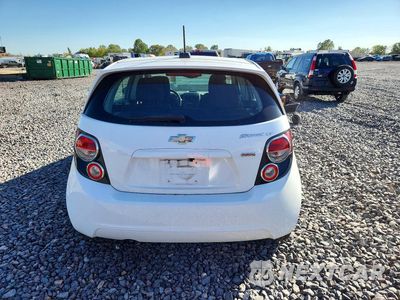 Zdjęcie 6 z 12 samochodu: 2015 CHEVROLET SONIC LT VIN:1G1JC6SB6F4166109 - miniatura