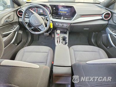 Zdjęcie 8 z 13 samochodu: 2025 CHEVROLET TRAX 1RS VIN:KL77LGEP9SC211961 - miniatura