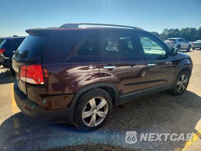 Trzecie zdjęcie samochodu z tyłu: 2013 KIA SORENTO EX VIN:5XYKU4A63DG331663 - miniatura
