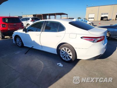 Drugie zdjęcie samochodu z przodu: 2020 TOYOTA CAMRY LE VIN:4T1C11AKXLU988610 - miniatura