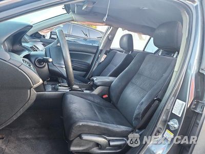 Zdjęcie 7 z 13 samochodu: 2011 HONDA ACCORD LX VIN:1HGCP2F33BA064408 - miniatura