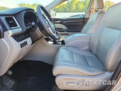 Zdjęcie 7 z 13 samochodu: 2015 TOYOTA HIGHLANDER LIMITED VIN:5TDDKRFH9FS077520 - miniatura