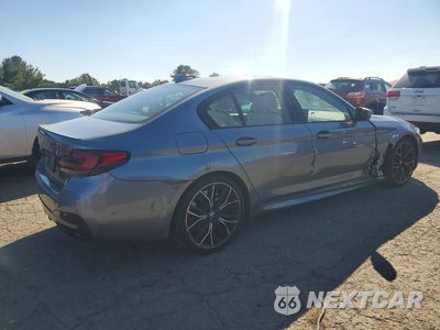 Trzecie zdjęcie samochodu z tyłu: 2021 BMW M550XI VIN:WBA13BK03MCG04585 - miniatura