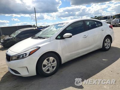 2017 KIA FORTE LX 3KPFL4A74HE144836 - główne zdjęcie licytacji z USA - miniatura