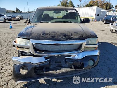 Piąte zdjęcie samochodu w środku: 2005 GMC NEW SIERRA C1500 VIN:2GTEC19VX51100474 - miniatura