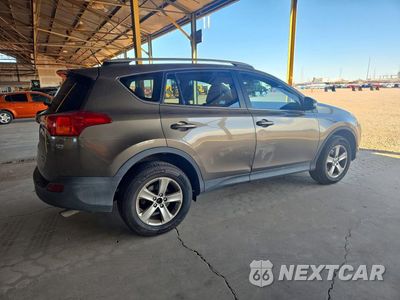 Trzecie zdjęcie samochodu z tyłu: 2015 TOYOTA RAV4 XLE VIN:2T3RFREVXFW238988 - miniatura