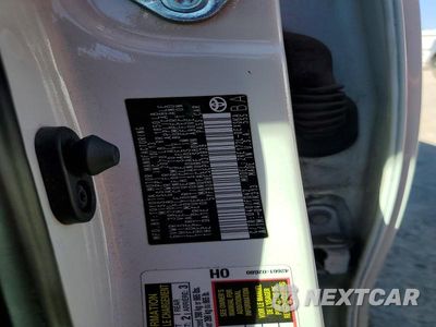 Zdjęcie 13 z 13 samochodu: 2014 TOYOTA COROLLA S PLUS VIN:5YFBURHE5EP031839 - miniatura