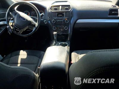 Zdjęcie 8 z 12 samochodu: 2017 FORD EXPLORER XLT VIN:1FM5K8D88HGC24162 - miniatura