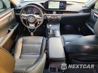 Zdjęcie 8 z 12 samochodu: 2017 LEXUS ES 350 VIN:58ABK1GG9HU068320 - miniatura
