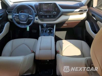 Zdjęcie 8 z 14 samochodu: 2022 TOYOTA HIGHLANDER XLE VIN:5TDGZRAH9NS143322 - miniatura