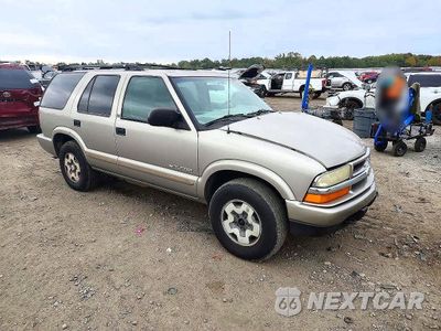 Czwarte zdjęcie samochodu z boku: 2003 CHEVROLET BLAZER VIN:1GNDT13X43K140284 - miniatura
