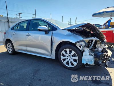Czwarte zdjęcie samochodu z boku: 2020 TOYOTA COROLLA LE VIN:JTDEPRAE3LJ069098 - miniatura