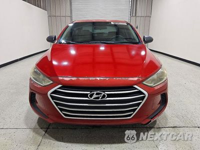 Piąte zdjęcie samochodu w środku: 2017 HYUNDAI ELANTRA SE VIN:5NPD84LF0HH150349 - miniatura