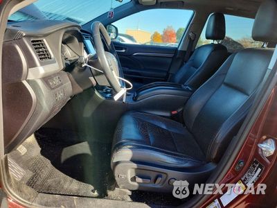 Zdjęcie 7 z 13 samochodu: 2016 TOYOTA HIGHLANDER LIMITED PLATINUM VIN:5TDDKRFH8GS342817 - miniatura
