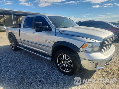 Czwarte zdjęcie samochodu z boku: 2015 RAM 1500 SLT VIN:1C6RR7TT5FS596612 - miniatura