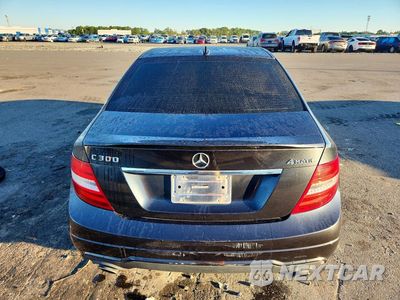 Zdjęcie 6 z 12 samochodu: 2012 MERCEDES-BENZ C 300 4MATIC VIN:WDDGF8BB8CR211320 - miniatura