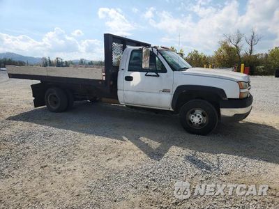 Czwarte zdjęcie samochodu z boku: 2005 CHEVROLET SILVERADO C3500 VIN:1GBJC34245E235685 - miniatura