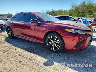 Czwarte zdjęcie samochodu z boku: 2018 TOYOTA CAMRY SE VIN:4T1B11HKXJU564309 - miniatura