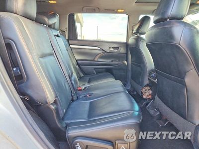 Zdjęcie 11 z 13 samochodu: 2016 TOYOTA HIGHLANDER XLE VIN:5TDJKRFH3GS326348 - miniatura