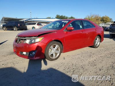 2014 TOYOTA CAMRY SE 4T1BF1FK3EU746461 - główne zdjęcie licytacji z USA - miniatura