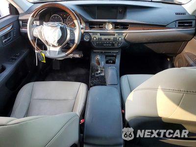 Zdjęcie 8 z 12 samochodu: 2013 LEXUS ES 350 VIN:JTHBK1GG4D2083954 - miniatura
