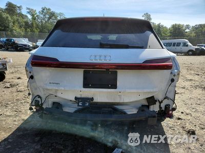 Zdjęcie 6 z 13 samochodu: 2019 AUDI E-TRON PREMIUM PLUS VIN:WA1LABGE6KB011996 - miniatura