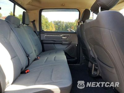 Zdjęcie 10 z 12 samochodu: 2019 RAM 1500 BIG HORN/LONE STAR VIN:1C6SRFFT3KN648612 - miniatura