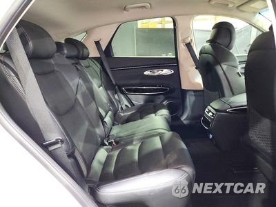 Zdjęcie 11 z 13 samochodu: 2025 GENESIS GV70 2.5T STANDARD VIN:KMUMADTB8SU216352 - miniatura
