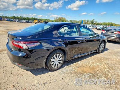 Trzecie zdjęcie samochodu z tyłu: 2022 TOYOTA CAMRY LE VIN:4T1C31AK9NU582394 - miniatura