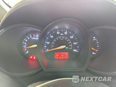 Zdjęcie 9 z 12 samochodu: 2013 KIA RIO LX VIN:KNADM4A39D6212238 - miniatura