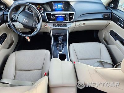 Zdjęcie 8 z 13 samochodu: 2013 HONDA ACCORD EXL VIN:1HGCR2F8XDA261648 - miniatura