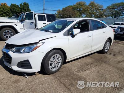 2019 CHEVROLET CRUZE LS 1G1BC5SM6K7147665 - główne zdjęcie licytacji z USA - miniatura